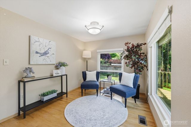 7032 132nd Avenue NE, Kirkland, WA 98033