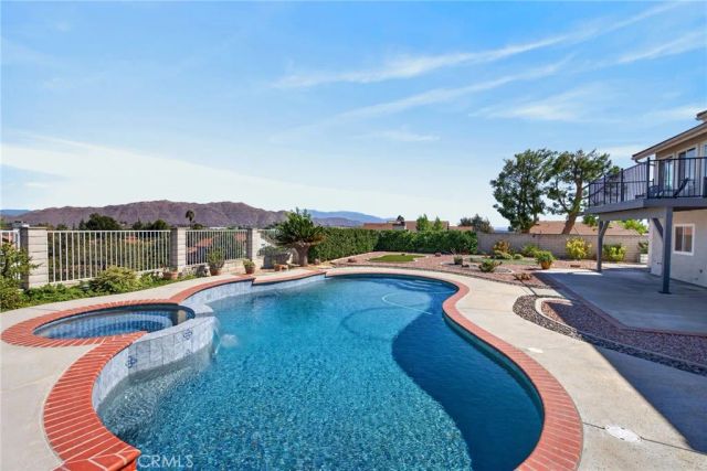 280 Clearwood, Riverside, CA 92506