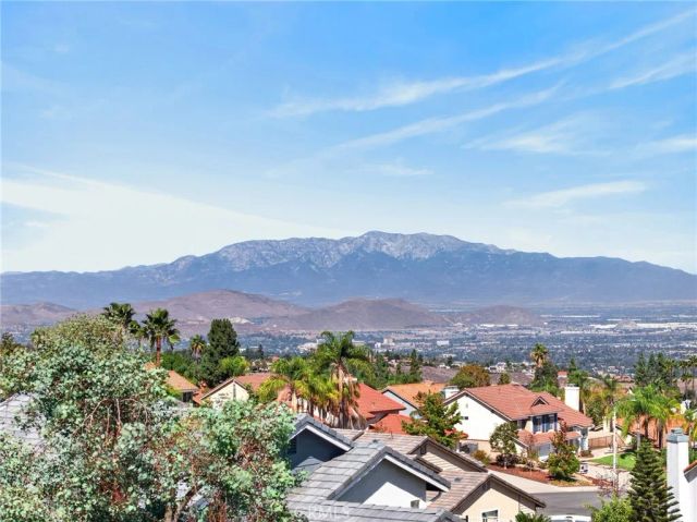 280 Clearwood, Riverside, CA 92506