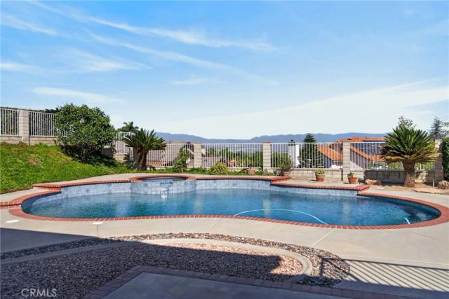 280 Clearwood, Riverside, CA 92506