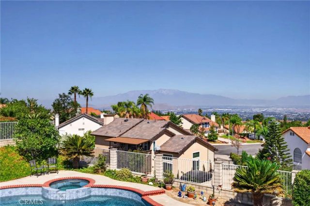 280 Clearwood, Riverside, CA 92506