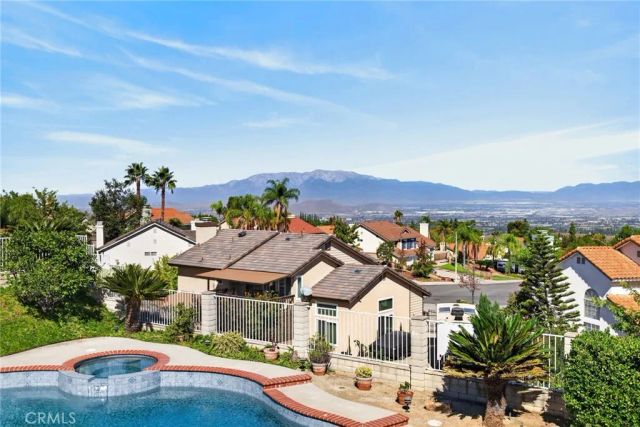 280 Clearwood, Riverside, CA 92506