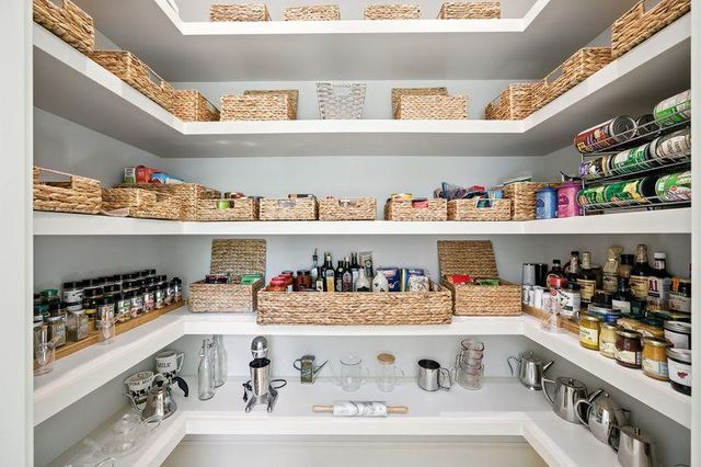 830 Bromfield Road, San Mateo, CA 94402