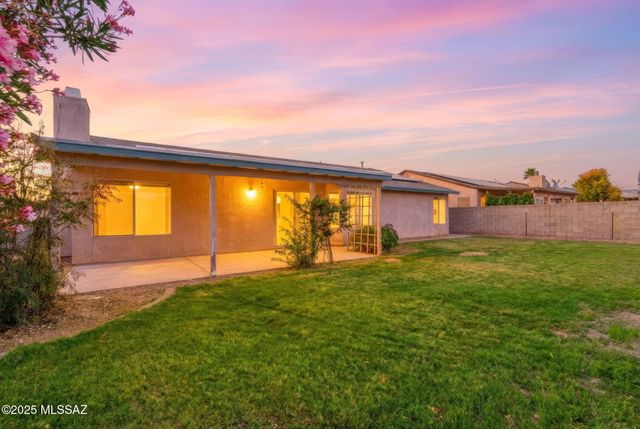 10138 E Sunrise Meadow Place, Tucson, AZ 85747