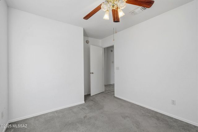 10138 E Sunrise Meadow Place, Tucson, AZ 85747