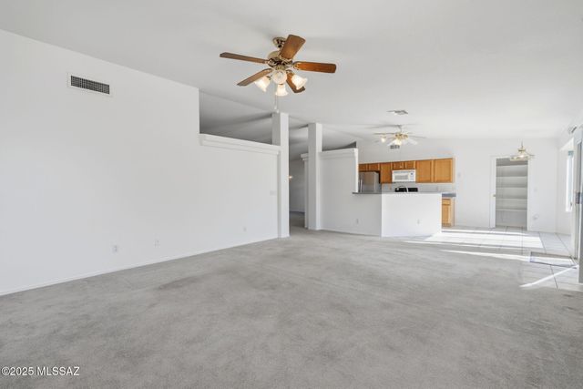 10138 E Sunrise Meadow Place, Tucson, AZ 85747