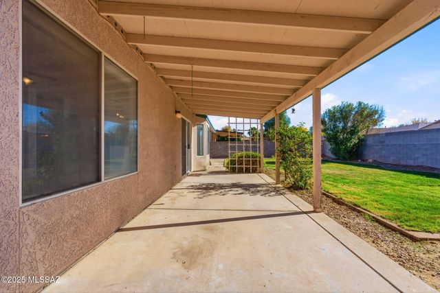 10138 E Sunrise Meadow Place, Tucson, AZ 85747