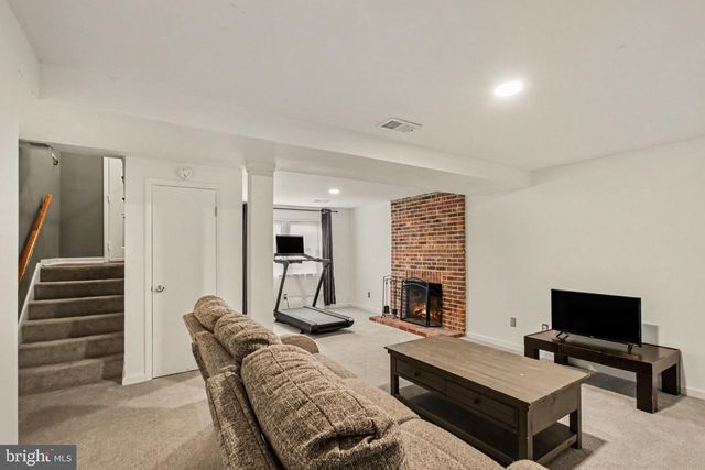 14010 MONTOCLAIR LN, Woodbridge, VA 22193
