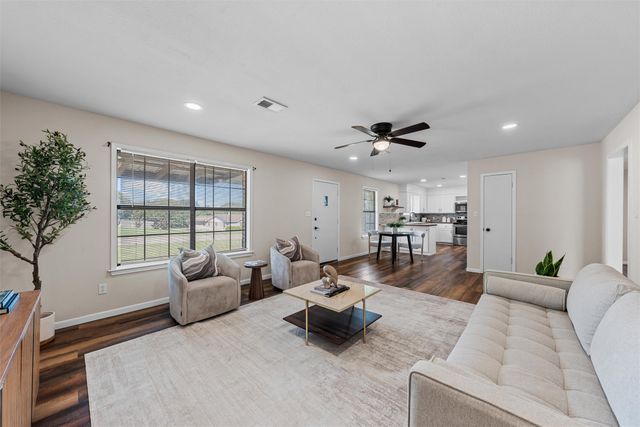 119 Castleman Circle, Hewitt, TX 76643