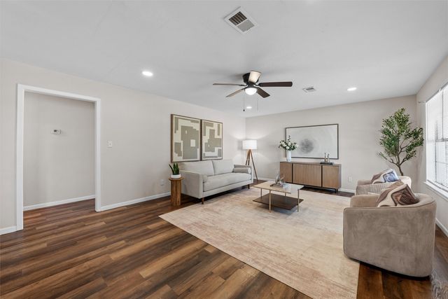 119 Castleman Circle, Hewitt, TX 76643