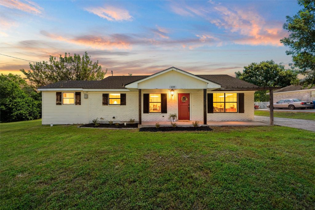 119 Castleman Circle, Hewitt, TX 76643