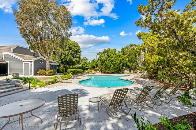 8192 Sandcove Cir 106, Huntington Beach, CA 92646