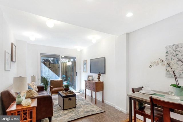 1036 MONTROSE ST, Philadelphia, PA 19147