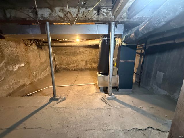 756 N LAFONTAINE Street, Huntington, IN 46750