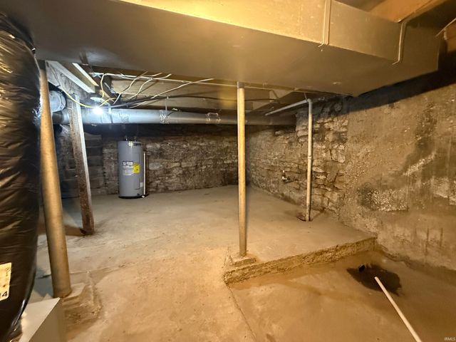 756 N LAFONTAINE Street, Huntington, IN 46750