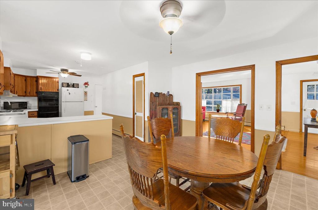 Image 19 of property listing at 114 2ND AVE N, Glen Burnie, MD 21061