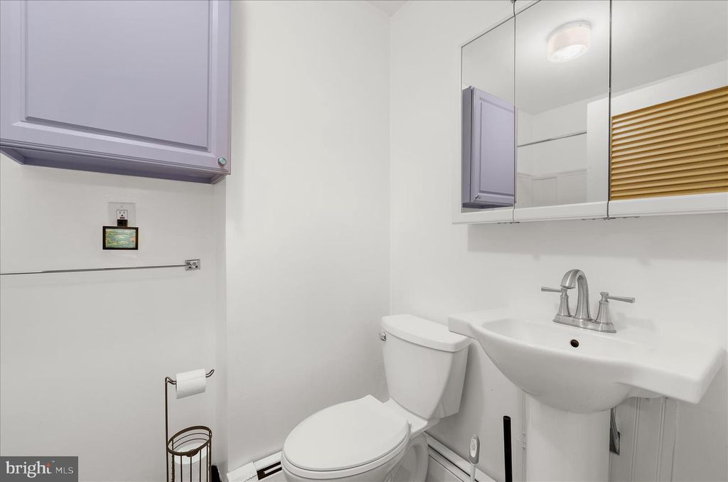 Image 22 of property listing at 114 2ND AVE N, Glen Burnie, MD 21061