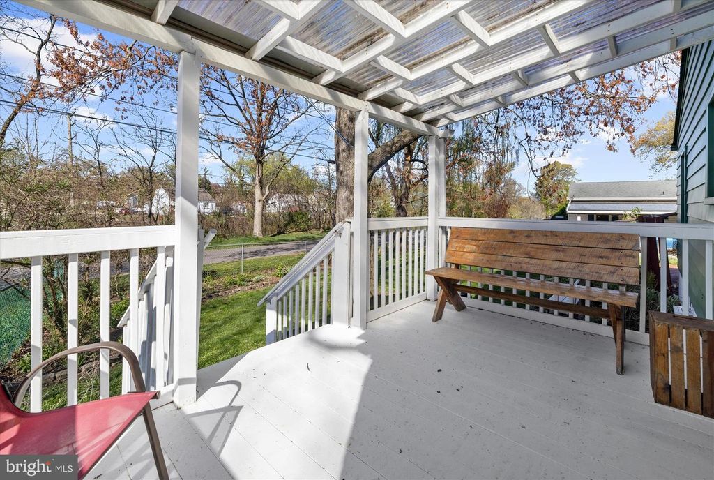 Image 41 of property listing at 114 2ND AVE N, Glen Burnie, MD 21061