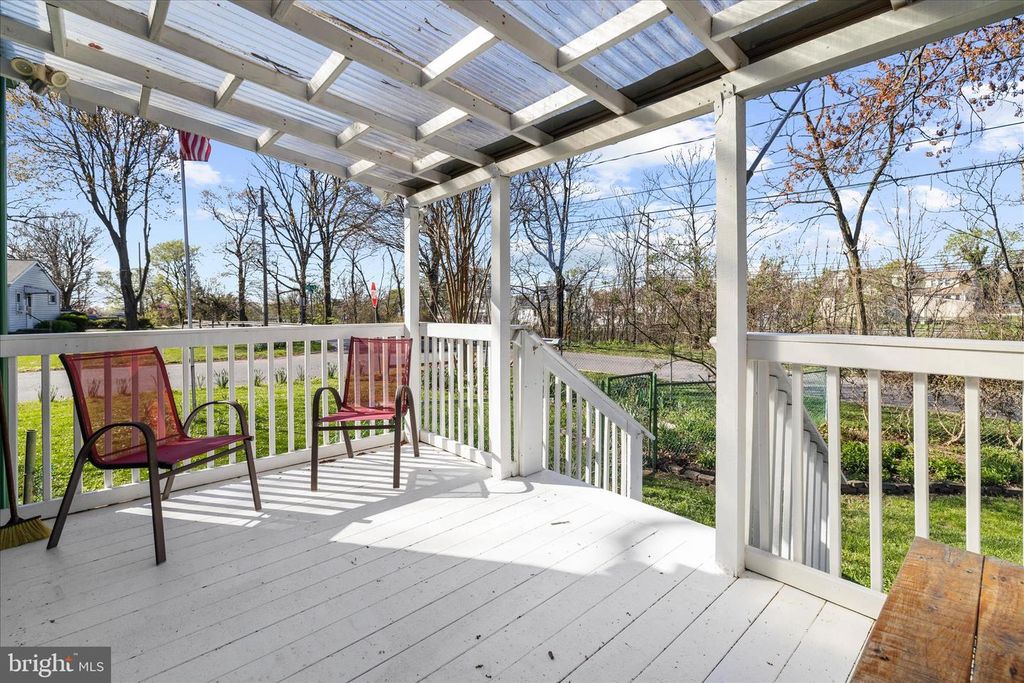 Image 42 of property listing at 114 2ND AVE N, Glen Burnie, MD 21061