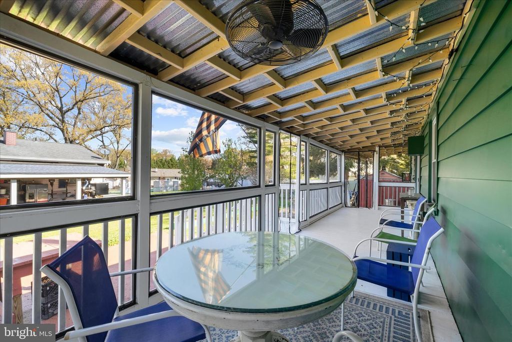 Image 44 of property listing at 114 2ND AVE N, Glen Burnie, MD 21061