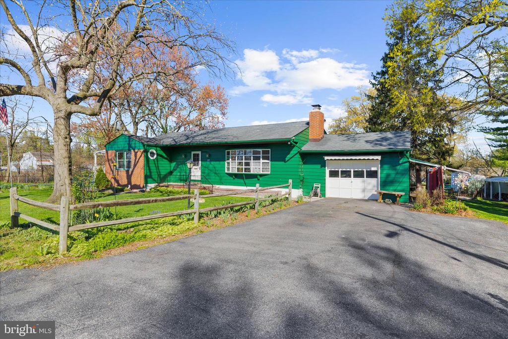 Image 48 of property listing at 114 2ND AVE N, Glen Burnie, MD 21061