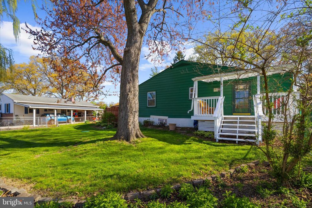 Image 53 of property listing at 114 2ND AVE N, Glen Burnie, MD 21061