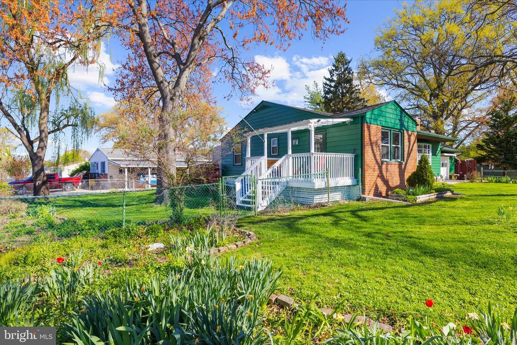 Image 55 of property listing at 114 2ND AVE N, Glen Burnie, MD 21061