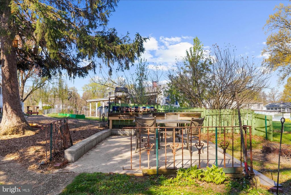 Image 56 of property listing at 114 2ND AVE N, Glen Burnie, MD 21061