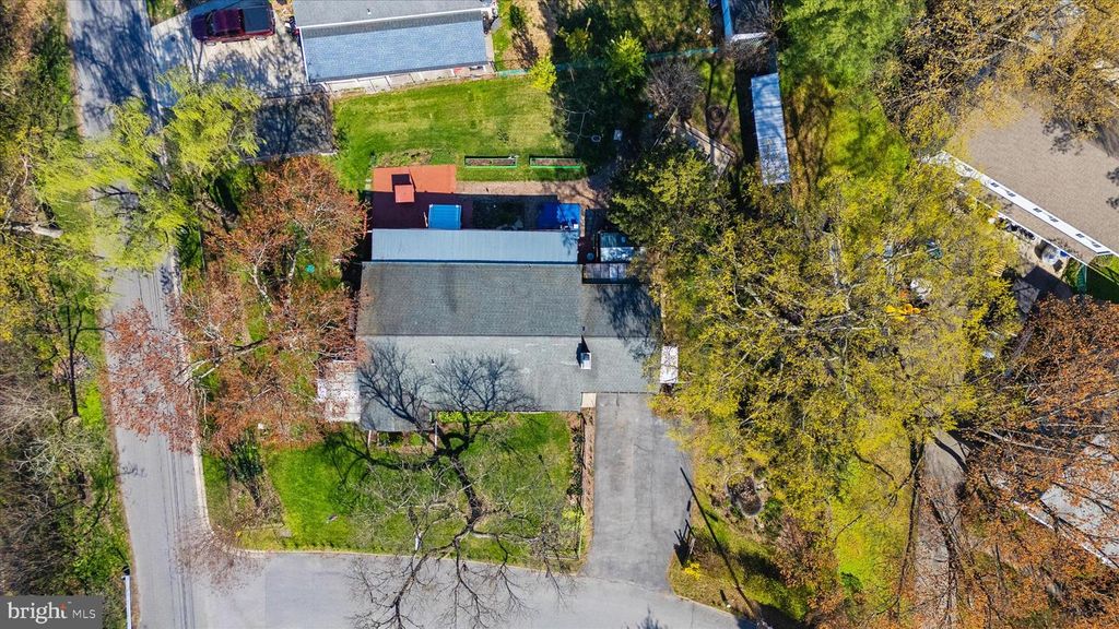 Image 65 of property listing at 114 2ND AVE N, Glen Burnie, MD 21061