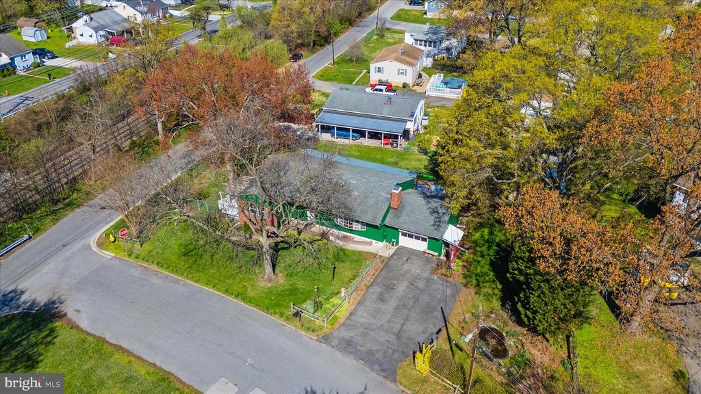 Image 68 of property listing at 114 2ND AVE N, Glen Burnie, MD 21061