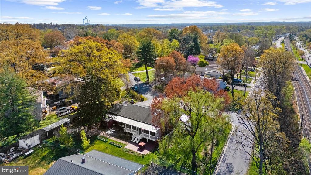 Image 71 of property listing at 114 2ND AVE N, Glen Burnie, MD 21061