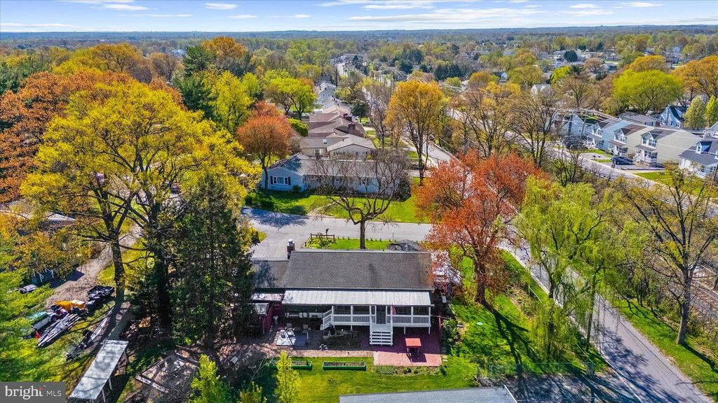 Image 72 of property listing at 114 2ND AVE N, Glen Burnie, MD 21061