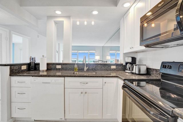 6000 N Ocean Blvd Apt 11E, Lauderdale By The Sea, FL 33308