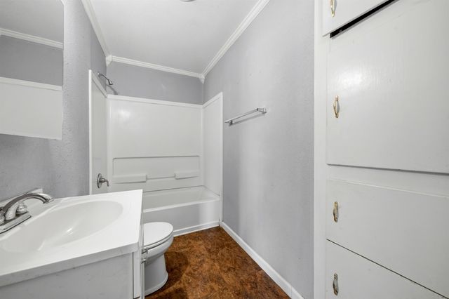 203 Pirate Ave E, Longview, TX 75604