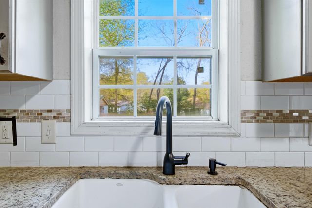 203 Pirate Ave E, Longview, TX 75604