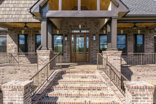 120 Hummingbird Meadows Rd, Palmyra, TN 37142