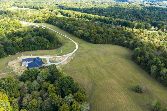 120 Hummingbird Meadows Rd, Palmyra, TN 37142