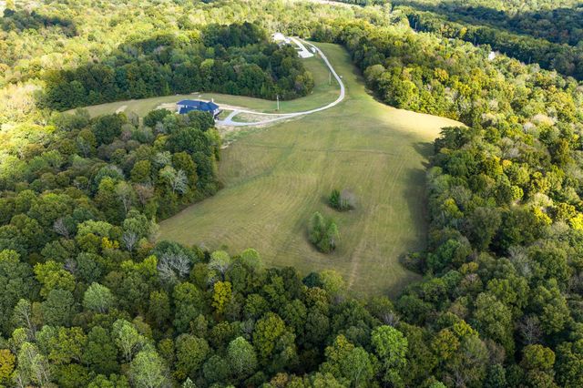 120 Hummingbird Meadows Rd, Palmyra, TN 37142