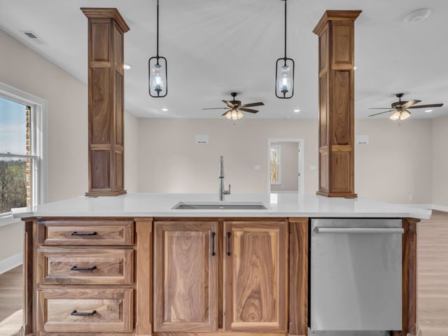 120 Hummingbird Meadows Rd, Palmyra, TN 37142