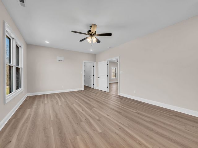 120 Hummingbird Meadows Rd, Palmyra, TN 37142