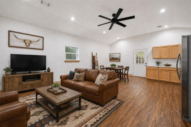 8651 Pr 1230, Centerville, TX 75833