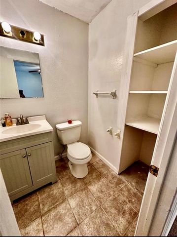 1008 Brockman Street, Sweeny, TX 77480