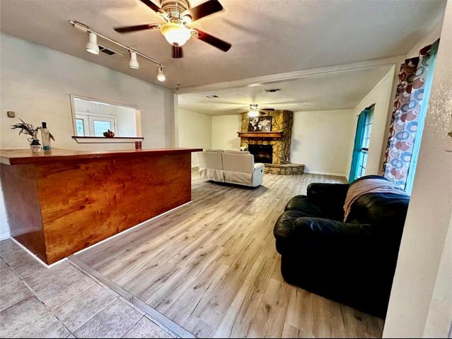 1008 Brockman Street, Sweeny, TX 77480