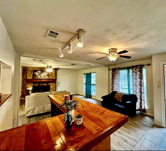 1008 Brockman Street, Sweeny, TX 77480