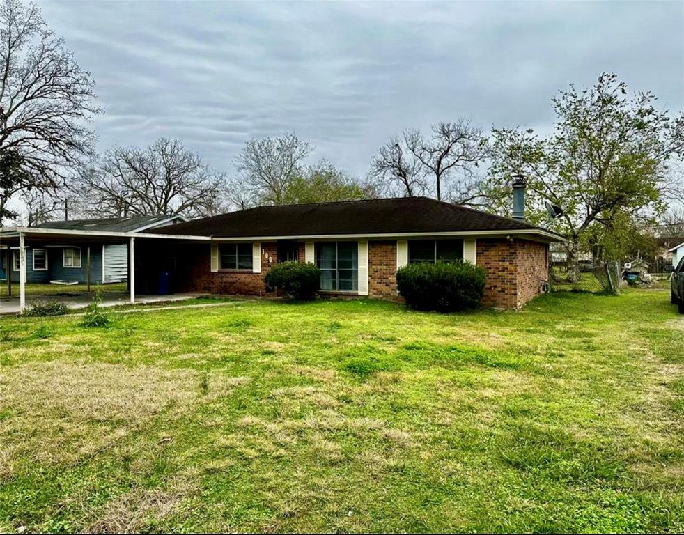 1008 Brockman Street, Sweeny, TX 77480