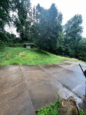 2122 Miller Road, Huntington, WV 25701
