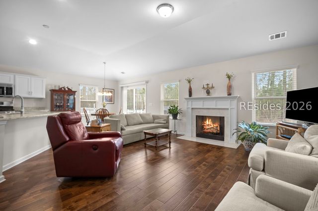 112 Lakeway Dr, Bluffton, SC 29910