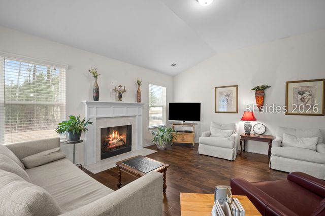 112 Lakeway Dr, Bluffton, SC 29910