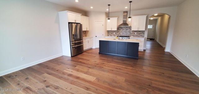 43 McBride Road, Halfmoon, NY 12065