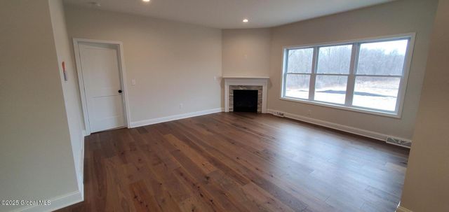 43 McBride Road, Halfmoon, NY 12065